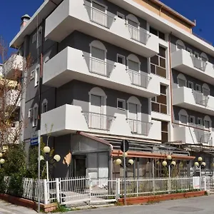 hotel-sabbia-doro-rimini.riccione-hotels.org/